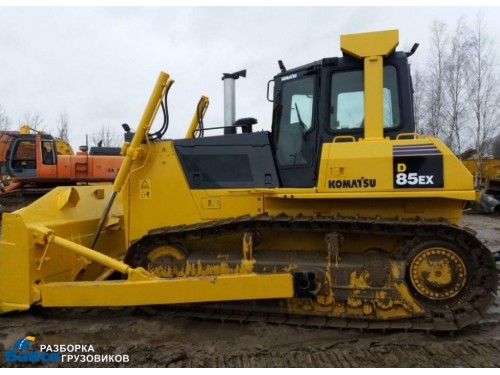 Бульдозер Komatsu D85